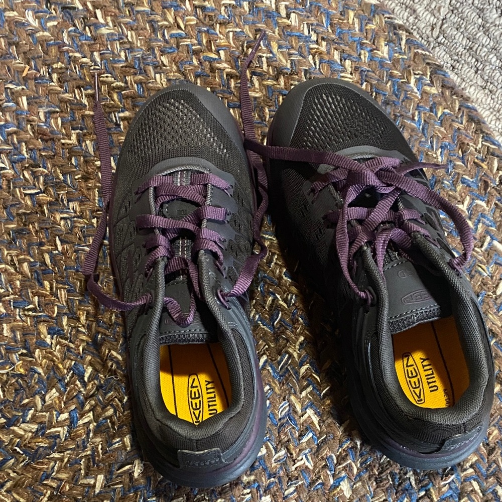 Keen Utility Black and Purple Sneakers steel toe box size 6.5. Make me an offer